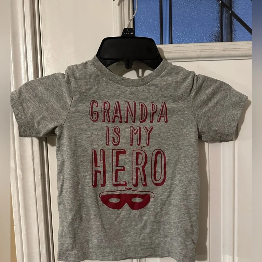 The Children's Place Gray T-Shirt Grandpa is my Hero Size: 3T (Boy)